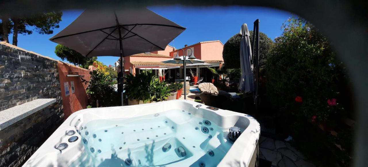 Hebergement Chambre D'Hotes Grau Du Roi Mas Des Marines Piscine Adult Only Le Grau-du-Roi Bagian luar foto