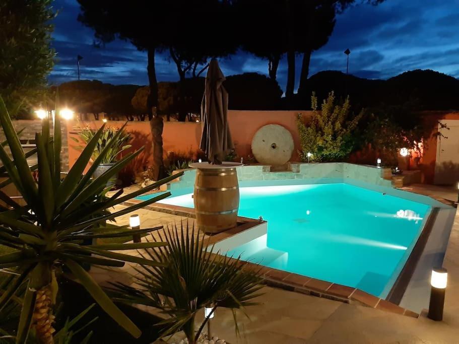 Hebergement Chambre D'Hotes Grau Du Roi Mas Des Marines Piscine Adult Only Le Grau-du-Roi Bagian luar foto